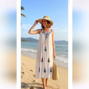 Cleopatra Women Boho Midi Dress Free Size White Rayon Embroidered V Neck Beach.
